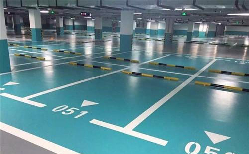 甘德甘德环氧地坪中涂：构筑坚固地面的关键环节